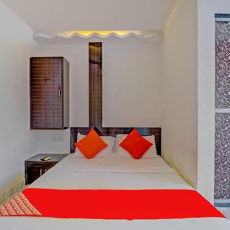 Oyo 76486 Silver Moon Mumbai  Buitenkant foto